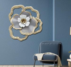 Décoration murale contemporaine en métal doré, motif floral, faite à la main, taille moyenne, décoration intérieure - Product Image 6