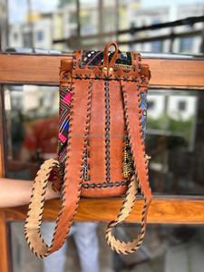 กระเป๋าเป้หนังแจ็คการ์ดแบบมีพู่ทำด้วยมือสไตล์วินเทจสไตล์ตะวันตกสไตล์อินเดีย - Product Image 5