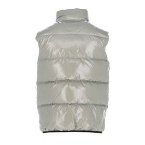 Gilet matelassé ultra léger pour homme, veste sans manches chaude et matelassée avec un style décontracté moderne pour la randonnée, le camping et les voyages - Product Image 3