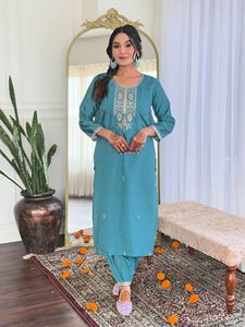 Ensemble tendance pour femme : Kurti droit en viscose Chanderi bleu sarcelle brodé avec pantalon Chanderi et dupatta en lin - Product Image 3