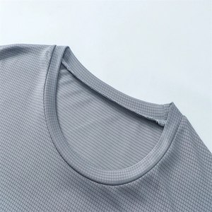 เสื้อยืดกีฬาแขนสั้นผู้ชายไซส์ใหญ่ แห้งเร็ว ระบายอากาศดี เหมาะสำหรับฟิตเนส วิ่ง ออกกำลังกาย ซับเหงื่อได้ดี ปรับแต่งได้ - Product Image 2