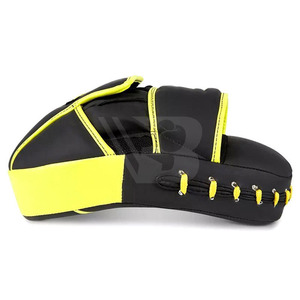 Mitaines et coussinets de frappe en cuir de qualité supérieure pour l'entraînement de boxe et de Muay Thai – Équipement de frappe de haute qualité - Product Image 2