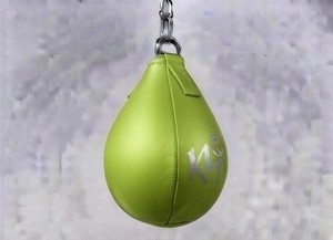 Sac de frappe en caoutchouc vert avec fonction de réglage en hauteur pour la pratique de la boxe pour les adolescents, utilisation universelle - Product Image 2