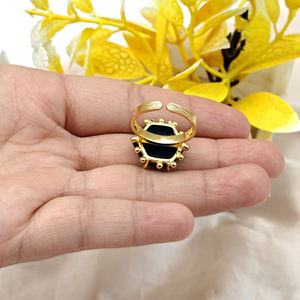 Bague ajustable en laiton plaqué or 18 carats avec apatite et jade sertis à griffes, motif hexagonal géométrique, ornée de zircons blancs, style créateur, ouverte et perlée - Product Image 5