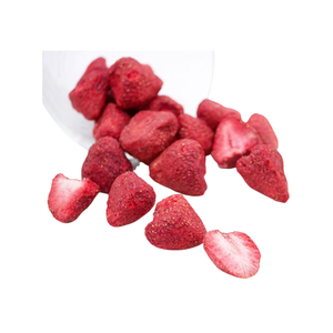 Fraises séchées naturelles du Vietnam, produites à partir de fruits frais sélectionnés, pour les céréales du petit-déjeuner et les ingrédients alimentaires. - Product Image 1