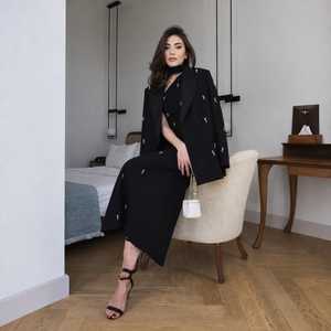 Ensemble Robe Blazer Noire Printanière Élégante Ornée Manches Longues Infroissable Robe de Soirée Formelle Veste Cintrée Fente Haute - Product Image 6