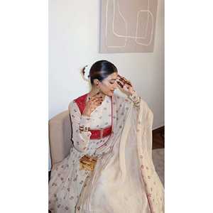 Vestido de Fiesta Elegante de Diseño Indio y Pakistaní con Koti y Dupatta - Product Image 3