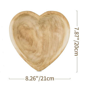 Cuenco de madera en forma de corazón con vela y pétalos de flores, artesanía de madera hecha a mano para decoración de bodas, sin recubrimiento. - Product Image 2