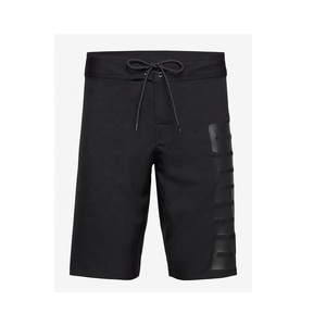 กางเกงขาสั้นชายหาดแบบสั้นพร้อมป้ายและโลโก้ที่กำหนดเอง - Product Image 4