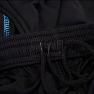 Uniforme de football respirant personnalisé avec logos, noms et numéros personnalisés, manches courtes, fabriqué en tissu polyester de haute qualité - Product Image 6
