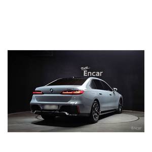 BMW Serie 7 740i SDrive M Sport 2023, Volante a la Izquierda, Caja de Cambios Automática, 45,687 km - Product Image 2