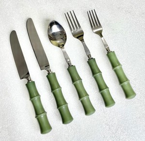 Juego de Cubiertos de Resina Estilo Bambú Verde Retro, Cubiertos de Acero Inoxidable con Acabado Espejo para Catering - Product Image 5