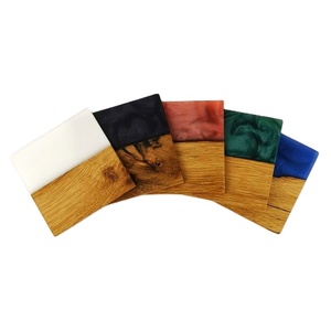 Sous-verres modernes en bois et résine époxy pour bar, cuisine, pendaison de crémaillère, cadeau d'anniversaire - Product Image 1