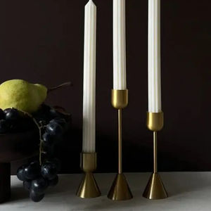 Velas delgadas cónicas acanaladas para comedor, columna, venta al por mayor, personalizadas, de metal, elegantes, para decorar el hogar, festivas, para hotel, restaurante, mesa de boda - Product Image 2