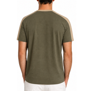 Camiseta Moderna de Manga Raglán Tejida para Hombre, Panel de Contraste en el Hombro, Verde Oliva Caqui, Transpirable y de Secado Rápido - Product Image 4