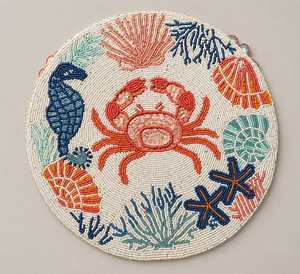 Mantel Individual Costero Tejido a Mano y Bordado, Decoración de Mesa con Diseño de Vida Marina, Conchas de Cangrejo y Estrellas de Mar, 15 Pulgadas - Product Image 1