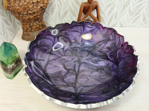 Tazón de Vidrio Hecho a Mano con Diseño de Hoja Morada, Plato Decorativo Tallado Vintage para Servir - Product Image 2