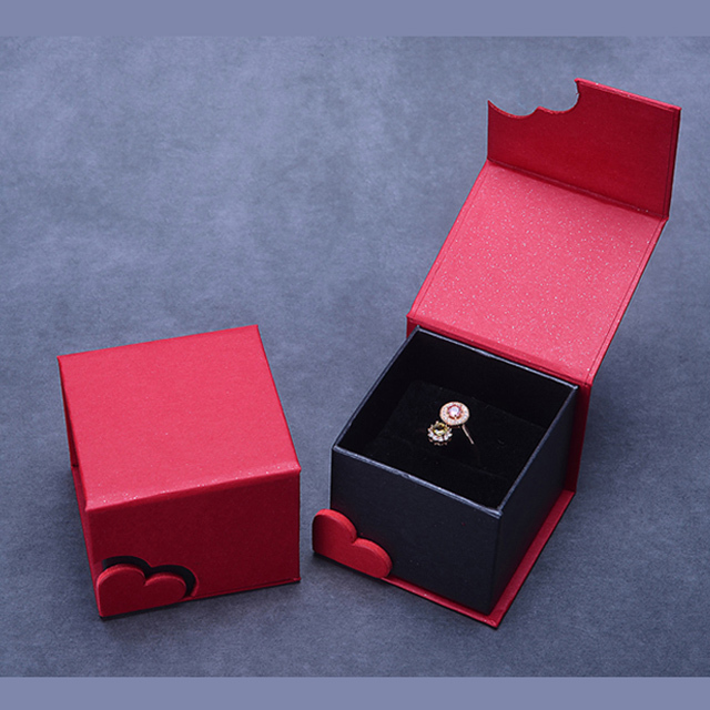 Premium Luxury Small Embossed Glitter Red UV Coating Rigid Recyclable Jewelry Ring Necklace Packaging Box Magnetic Closure Lid