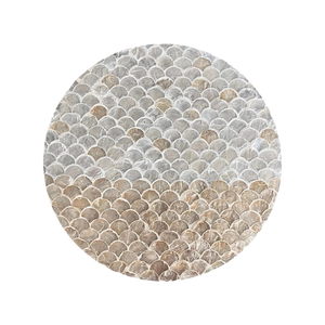 Plato decorativo redondo de lujo de concha de capiz natural con diseño de escamas de pez para eventos y fiestas al por mayor - Product Image 1