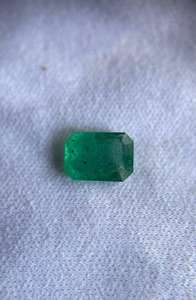 มรกตธรรมชาติทรงแปดเหลี่ยมเจียระไน มรกตเม็ดเดี่ยว สีเขียวเข้มทรงแปดเหลี่ยม - Product Image 3