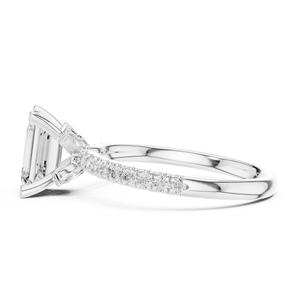 Anillo de Compromiso Art Deco con Moissanita Creada en Laboratorio, Corte Esmeralda Premium, con Acentos Laterales, en Acero Inoxidable Chapado en Oro Rosa - Product Image 2