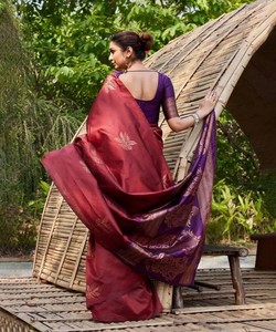 Sari de Seda Color Granate con Borde Morado, Traje Tradicional Indio para Bodas, para Mujer - Product Image 3