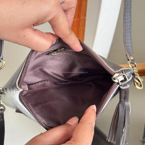 Bolso de mano de cuero de girasol de diseñador de alta calidad, bolso cruzado con borlas de piel de vaca genuina, Bolso tipo sobre para mujer - Product Image 6