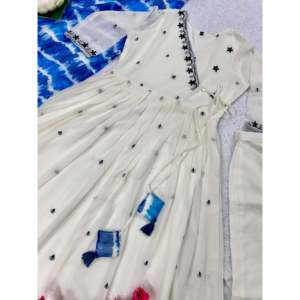 Hermoso Vestido Anarkali con Pantalón y Dupatta para Fiestas, Elegantes Vestidos de Noche - Product Image 2