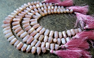 ลูกปัดโอปอลสีชมพูธรรมชาติทรงดินสอเหลี่ยมเพชรพลอย ขนาด 0.5 ถึง 1 นิ้ว ความยาว 8 นิ้ว - Product Image 2