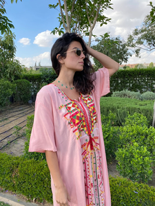 ชุดเดรสผ้าคอตตอนปักลายหลากสีสำหรับผู้หญิง Siwa สีชมพู - Product Image 6