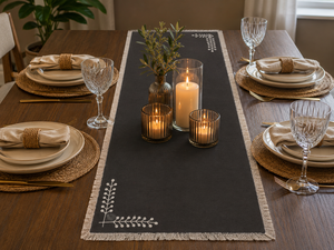 Chemin de table en coton premium gris foncé avec broderie de feuilles blanches et bords frangés |   Décoration élégante de table à manger - Product Image 2
