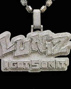 Pendentif Lettre Initiale Personnalisé Hip Hop de Luxe en Moissanite, Argent Sterling 925 Plaqué Rhodium/Or, Sertissage Griffe, Breloques Brillantes - Product Image 1