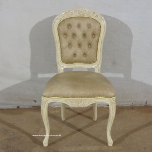 Bộ Đồ Ăn Cổ Điển Đồ Nội Thất Ý Bàn Ăn Hình Tròn Và Hình Bầu Dục Với Mặt Kính Với Ghế Ăn Bằng Gỗ Đồ Nội Thất Sang Trọng - Product Image 3