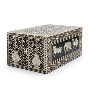 Table basse rectangulaire en bois avec incrustation d'os noir faite à la main, motif animalier traditionnel, personnalisable pour la maison et l'hôtel - Product Image 1