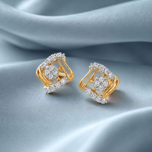 Boucles d'oreilles clous géométriques carrées en or jaune avec halo de diamants de laboratoire - Product Image 3