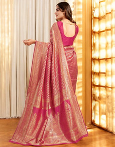 Sari en soie tissée rose, style Banarasi, tenue de mariage festive, vêtement traditionnel indien - Product Image 3