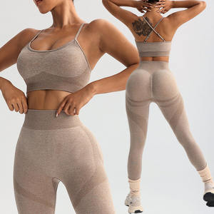 Conjunto de yoga sexy de 2 piezas para mujer, ligero, transpirable, a prueba de golpes, sujetador deportivo con espalda cruzada, cintura alta, efecto levantacola, parte delantera sólida - Product Image 1