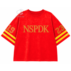 T-shirt décontracté à col rond et manches rayées pour femme NSPDK, motif graphique avec lettres grecques rouges et dorées, orné de strass, coupe ample - Product Image 1