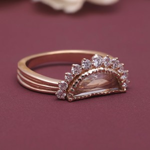 Bague en Morganite à coupe demi-lune, or rose/jaune et blanc 18 carats, avec halo de diamants, pour femme, fiançailles, mariage, bijoux fins - Product Image 3