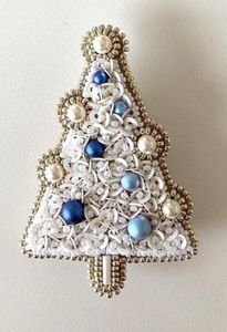Fashionable Embroidered Beaded Brooch Handmade Decorative Accessory for Bags Hats and Scarves - Product Image 6