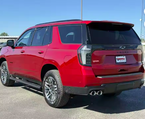 Rojo, Tahoe Z71 2024, 4WD, Automático, R18, Llantas de Aleación Usadas, Asientos de Cuero, Sistema de Navegación Ligero, Arranque Remoto, Volante a la Izquierda - Product Image 4