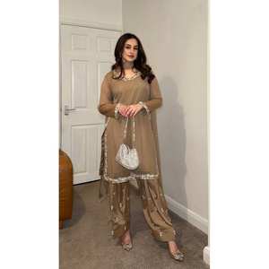 Conjunto de Top, Pantalón y Dupatta para Fiesta con Bordado, Talla XL - Product Image 2