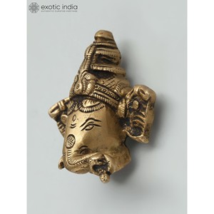 Statue murale de petit seigneur Ganesha de 3 pouces au beau design en laiton pour la décoration intérieure et murale fabriquée en Inde - Product Image 3