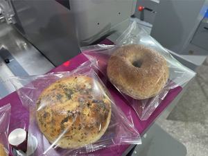 Ngang Burger Bánh Mì Dòng Chảy Gói Máy Đóng Gói Bánh Bun Bánh Hamburger Pita Bánh Mì Gối Máy Đóng Gói - Product Image 3