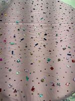 Tissu en résille de luxe léger et transparent, idéal pour les tenues de mariée, les robes de soirée et les robes ethniques de créateurs