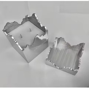 Nouveauté : Porte-bougie double boucle doré en laiton, décoration d'intérieur, finition métallique durable - Product Image 4