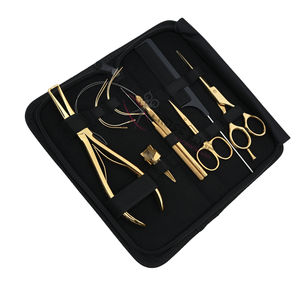 Outils professionnels en acier inoxydable doré pour extensions de cheveux : Pince de pose de micro-anneaux avec boucle et crochet, et ciseaux-peigne professionnels - Product Image 1