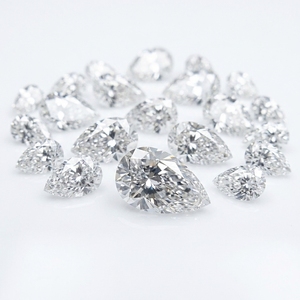 Diamants synthétiques CVD HPHT DEF VS de qualité supérieure, taille poire fantaisie, calibrés spécialement, 3x2mm 4x3mm, cultivés en laboratoire, pour la fabrication de bijoux par RAAMAA - Product Image 1