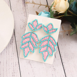 Accessoires pour filles faits main légers en perles de riz aux couleurs fraîches, motif trèfle classique, forme de pin, avec surpiqûres bleu poudré MULTI CRAFT - Product Image 5