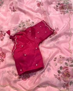 Sari en satin de soie doux et organza avec motif floral imprimé à la main et bordure ajourée Dena faite à la main aux couleurs nacrées pour femme, idéal pour les soirées - Product Image 4